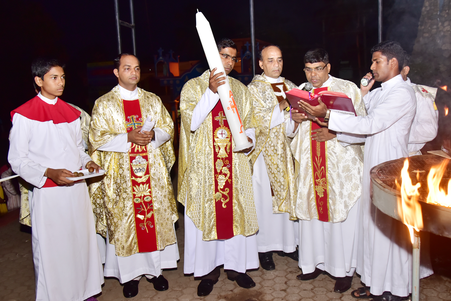 ಉಳ್ಳಾಲ: ಸೈಂಟ್ ಸೆಬಾಸ್ಟಿನ್ ಚರ್ಚ್‌ನಲ್ಲಿ ಈಸ್ಟರ್ ಹಬ್ಬದ ಆಚರಣೆ